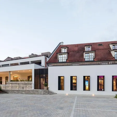 Gutshofhotel Winkler Braeu Hotel 4*