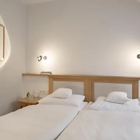 Gutshofhotel Winkler Braeu 4*