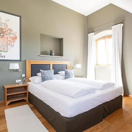 Gutshofhotel Winkler Braeu 4*