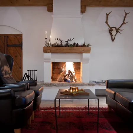Gutshofhotel Winkler Braeu 4*