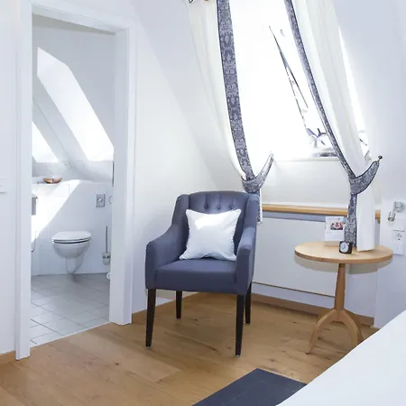 Hotel Gutshofhotel Winkler Braeu 4*