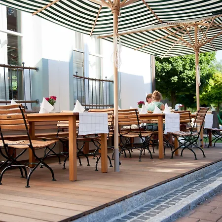 Hotel Gutshofhotel Winkler Braeu 4*