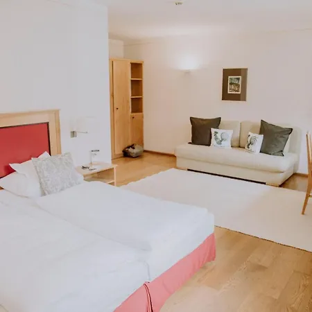 Hotel Gutshofhotel Winkler Braeu 4*