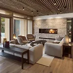 Hotel Gutshofhotel Winkler Braeu 4*