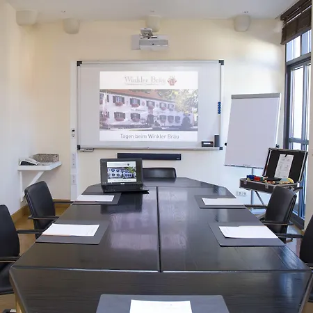 Gutshofhotel Winkler Braeu 4*