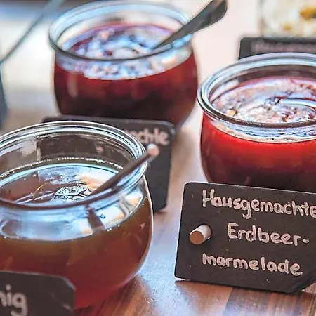 Gutshofhotel Winkler Braeu 4*