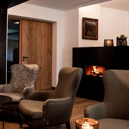 Gutshofhotel Winkler Braeu Hotel 4*
